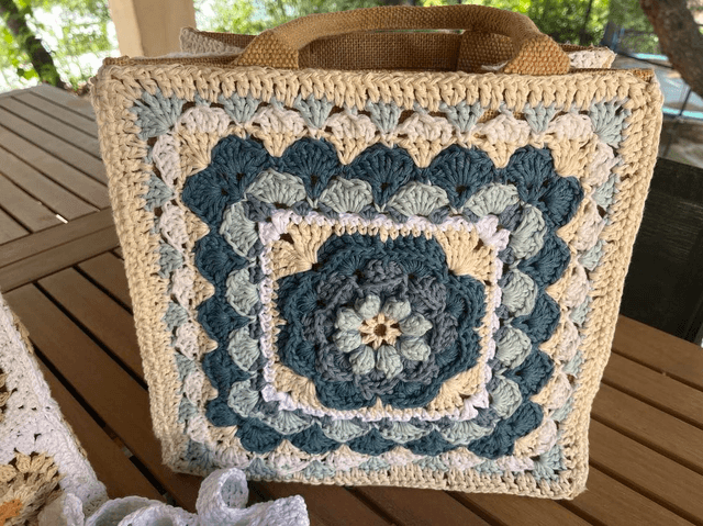 Sac mandala fait au crochet
