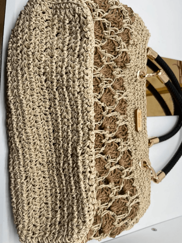 Panier en raphia au crochet