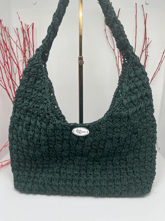 Sac élégant fait à la main au crochet